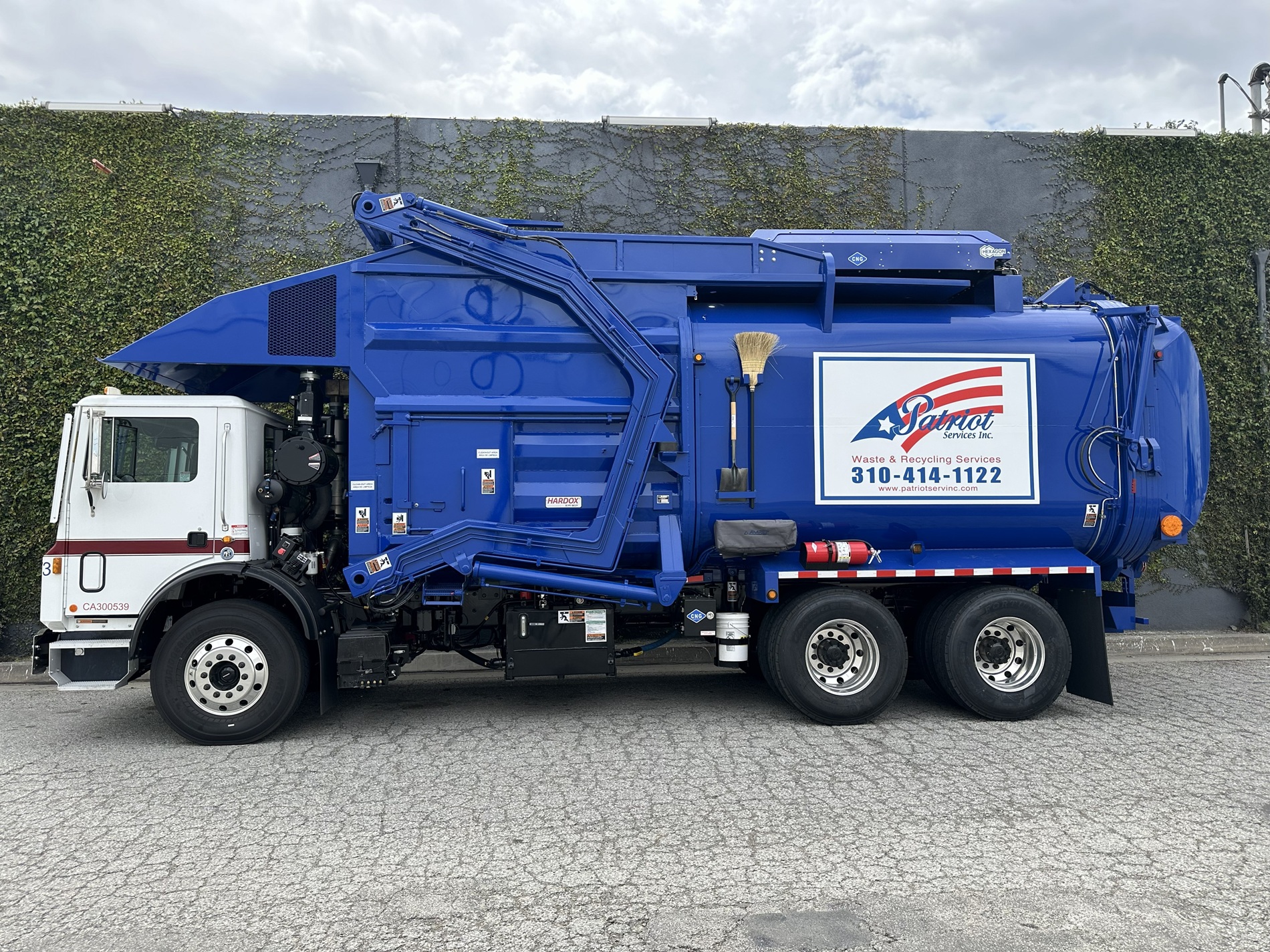 Front loader waste bin